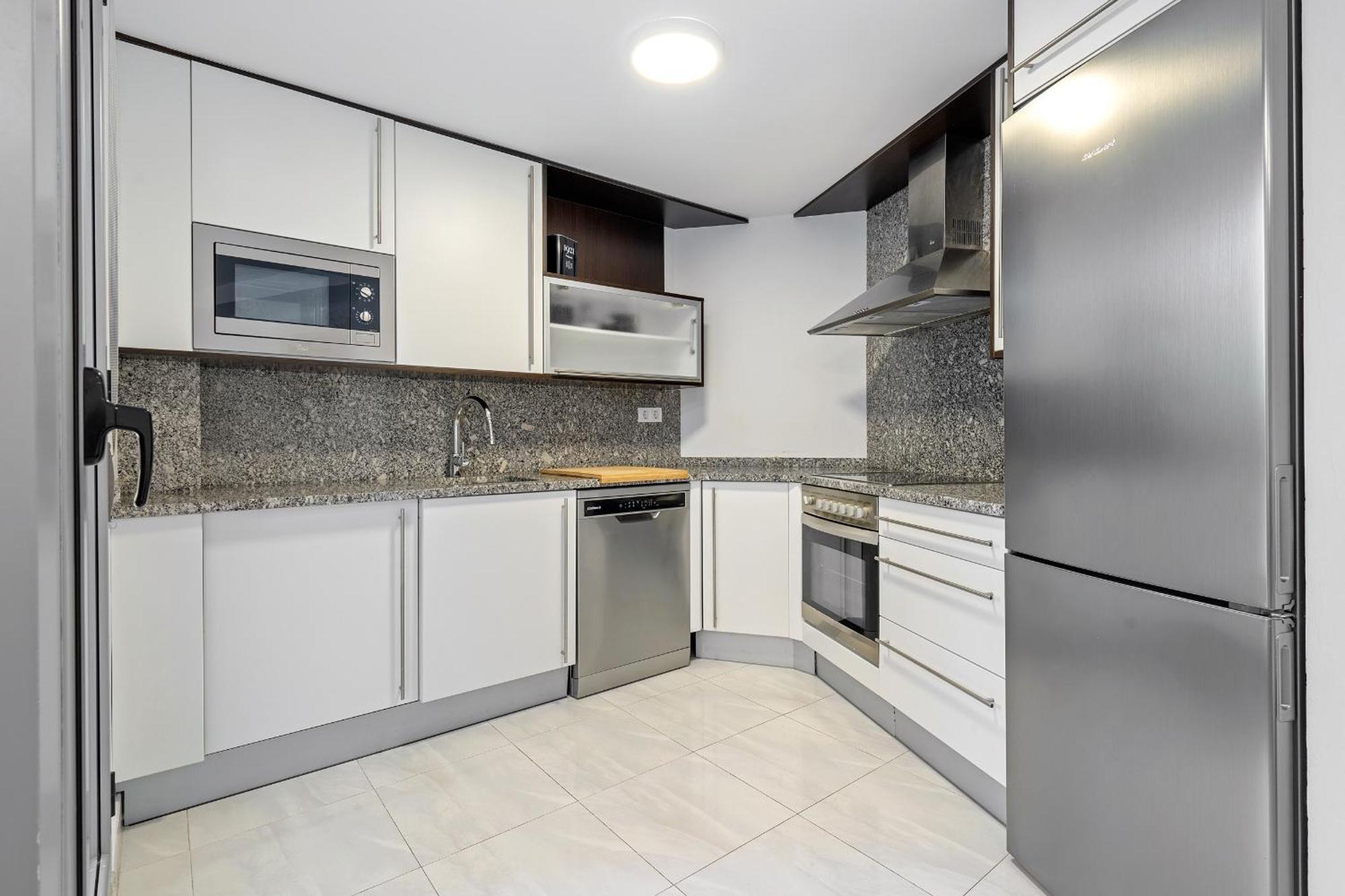 Hauzify I Apartament Mestral 坎布里尔斯 外观 照片