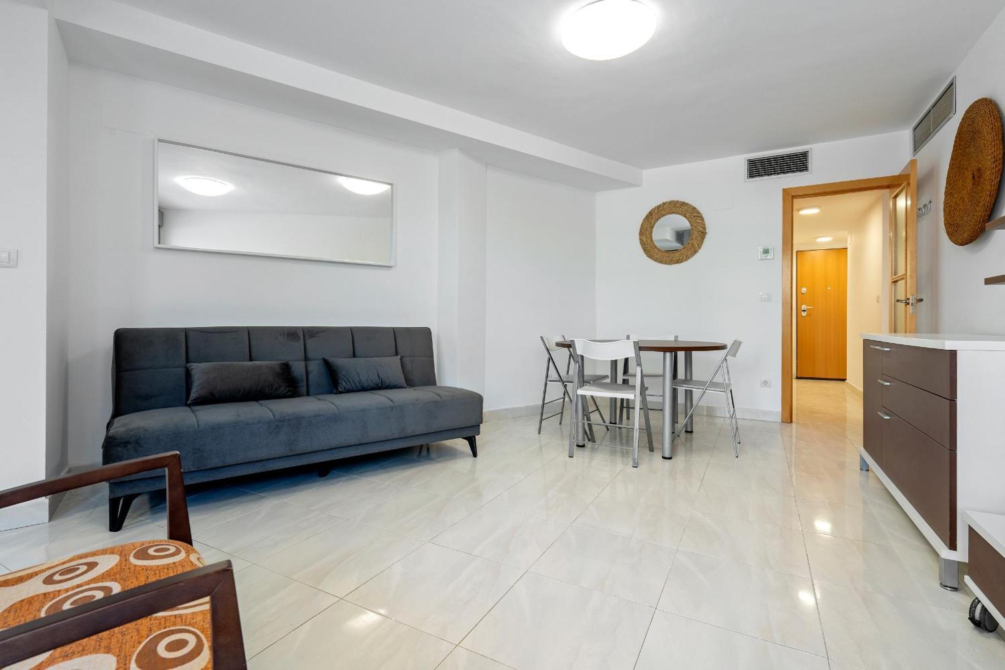 Hauzify I Apartament Mestral 坎布里尔斯 外观 照片