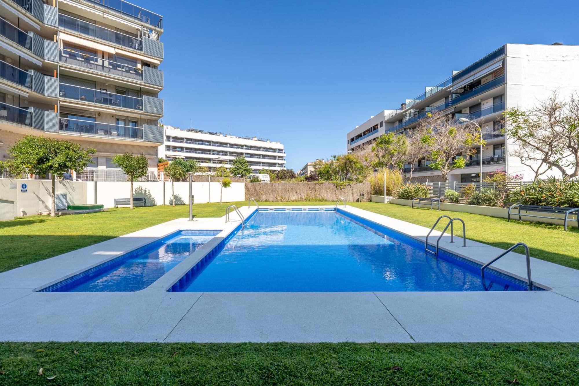 Hauzify I Apartament Mestral 坎布里尔斯 外观 照片
